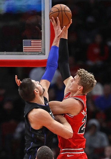 Lauri Markkanen mahti-iskussa – NBA-uran toiseksi kovin pistemäärä