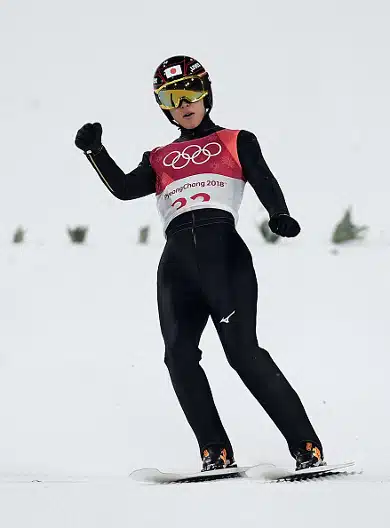 Ryoyu Kobayashi lensi ylivoimaiseen voittoon Planicassa