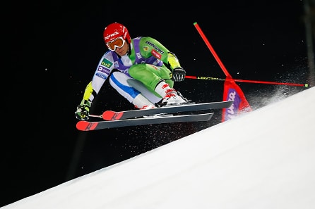 Suurpujottelun maailmancup: Voitto Sloveniaan, suomalaiset laskivat pöpelikköön