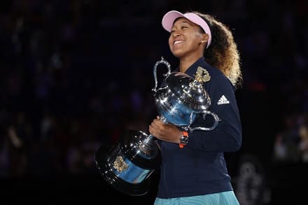 Kaksinkertainen Grand Slam -voittaja joutui vetäytymään kesken WTA-finaaliturnauksen