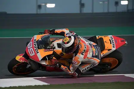 MotoGP-tähti päätti uransa – Mika Kallion ex-tallikaveri otti rahan puheeksi: ”Miksi kärsiä, kun on 100 miljoonaa euroa tilillä”