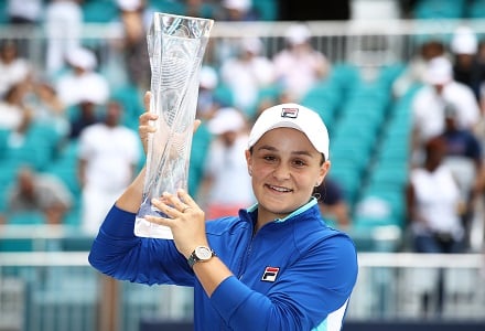Australialaiselle uran komein turnausvoitto – WTA-kauden ihmeellisyydelle jatkoa