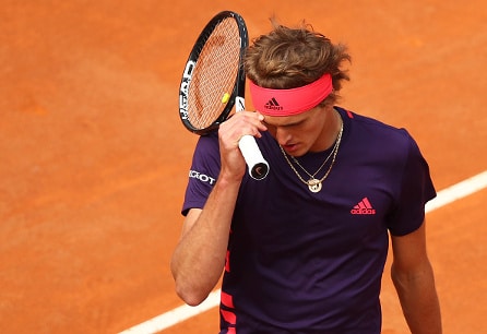 Stuttgartin ATP-turnauksessa nähtiin iso yllätys: ykkössijoitettu Alexander Zverev lähti saman tien laulukuoroon Stuttgartin ATP-turnauksessa nähtiin iso yllätys: ykkössijoitettu Alexander Zverev lähti saman tien laulukuoroon