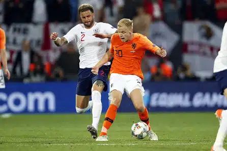 Englanti tuuletti jo voittomaalia – videotuomio vei jännitysottelun jatkoajalle