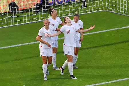 Naisjalkapallon legenda päättää uransa MM-kisoihin