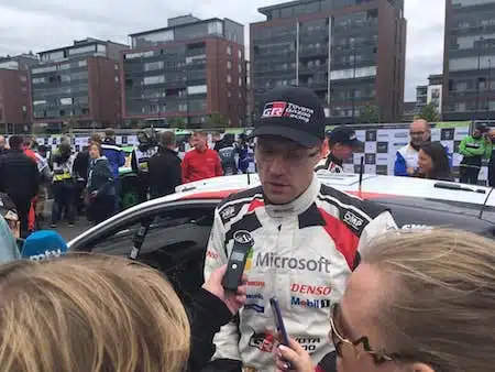 Jari-Matti Latvala liitää Suomen MM-rallin kärjessä – ”Kyllä se tulee olemaan tiukkaa huomennakin”