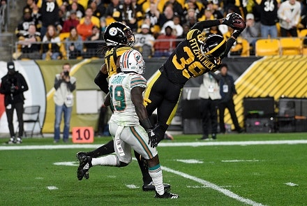 NFL: Vaisusta alkukaudesta toipunut Pittsburgh Steelers nousi 14 pisteen takaa voittoon