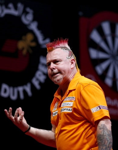 Darts: Maailmanmestari ulos huipputurnauksen finaalista