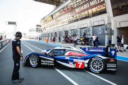 Legendaarinen autovalmistaja Peugeot tekee paluun moottoriurheiluun