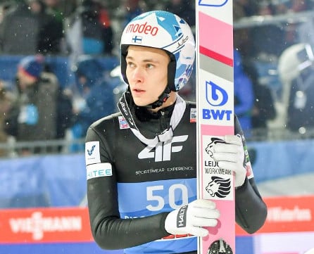 Antti Aalto leiskautti jälleen komeasti 222,5 metriä – toiselle kierrokselle