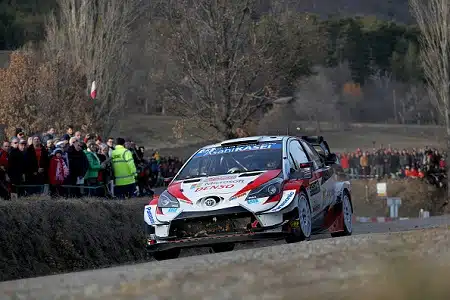 Tommi Mäkinen intoilee rallin MM-sarjan ”laajentuneesta” kärkitaistosta – ”Tämä on sama kuin uusi autonvalmistaja tulisi mukaan”