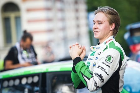 Ralli SM-sarjan kärkinimi Lindholm MM-pisteiden kimppuun