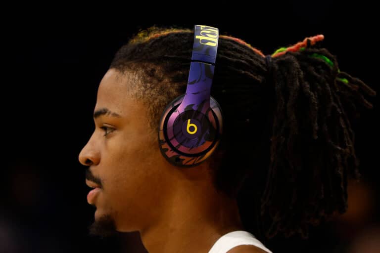 NBA-tähti Ja Morant sai isällisiä neuvoja: ”Et saa valita, milloin haluat olla ammattilainen”
