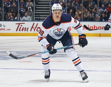 Jesse Puljujärvi ja Eeli Tolvanen maalin makuun Jesse Puljujärvi ja Eeli Tolvanen maalin makuun