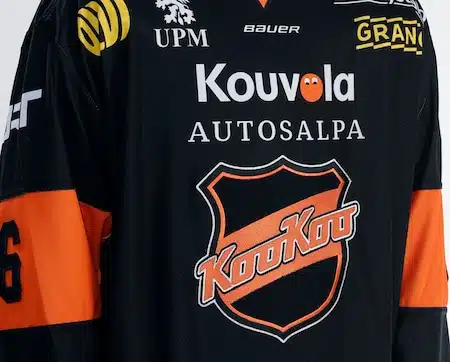 Vaasan Sport voitti TPS:n, KooKoo otti pataan Prahassa