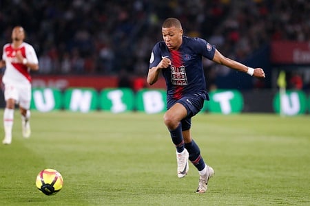 ”Hän on kuin Usain Bolt!” Kylian Mbappe ei ole lähdössä PSG:stä - vielä ”Hän on kuin Usain Bolt!” Kylian Mbappe ei ole lähdössä PSG:stä – vielä