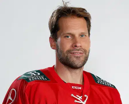 HIFK:n Markus Kankaanperä jaksaa painaa: ”Ei niitä pelimääriä iltahämärissä tule laskeskeltua”