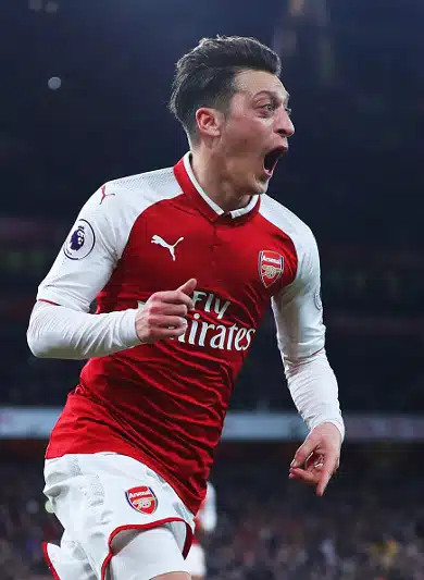 Saksan tähtipelaaja Mesut Özil ei ole mukana MM-kenraalissa