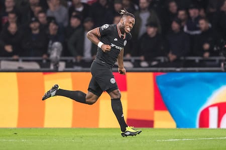 Chelsea joutui tiukalle Mestaruussarjan joukkueen kanssa Chelsea joutui tiukalle Mestaruussarjan joukkueen kanssa