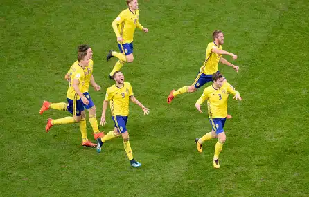 Ruotsilla kuumat paikat – yllätysnimi nousemassa avauskokoonpanoon