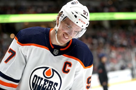 Edmontonin supertähdet mielipuolisessa iskussa - Connor McDavid ja Leon Draisaitl ennätyspisteisiinsä Edmontonin supertähdet mielipuolisessa iskussa – Connor McDavid ja Leon Draisaitl ennätyspisteisiinsä
