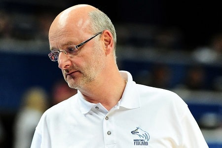 Susijengi palaa parketille mielenkiintoisissa merkeissä - Henrik Dettmann: ”On odotettu kuin kuuta nousevaa” Susijengi palaa parketille mielenkiintoisissa merkeissä – Henrik Dettmann: ”On odotettu kuin kuuta nousevaa”