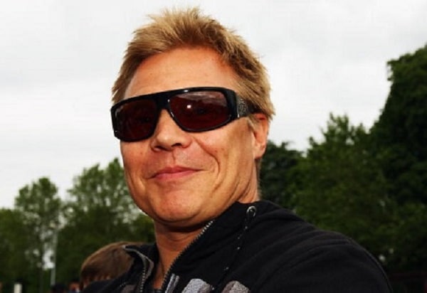Mika Salo Valtteri Bottaksen tallista – ”Se on kyllä sääli” Mika Salo Valtteri Bottaksen tallista – ”Se on kyllä sääli”