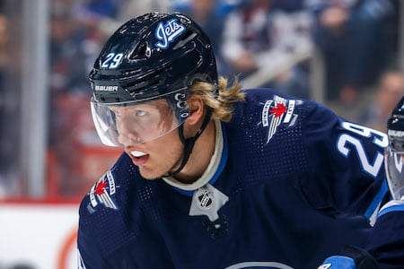 Torstain NHL-kooste: Merkkipaalu, kolmen tasakärki ja flunssa