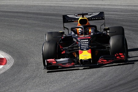 Red Bullin F1-auto palasi radalle - tästä syystä Max Verstappen ei hypännyt rattiin Red Bullin F1-auto palasi radalle – tästä syystä Max Verstappen ei hypännyt rattiin