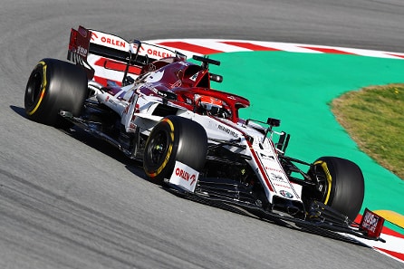 Kimi Räikkösen tallikaveri Ferrarille kesken kauden? Alfa Romeon reservikuljettaja virnisti: ”Tuota ei kannata kysyä minulta…” Kimi Räikkösen tallikaveri Ferrarille kesken kauden? Alfa Romeon reservikuljettaja virnisti: ”Tuota ei kannata kysyä minulta…”