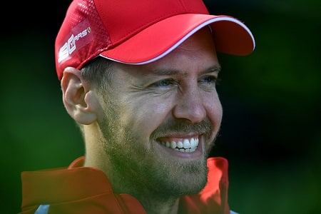 Toimittaja paljasti: Sebastian Vettel on saanut kahdelta tallilta tarjouksen kaudesta 2021 Toimittaja paljasti: Sebastian Vettel on saanut kahdelta tallilta tarjouksen kaudesta 2021