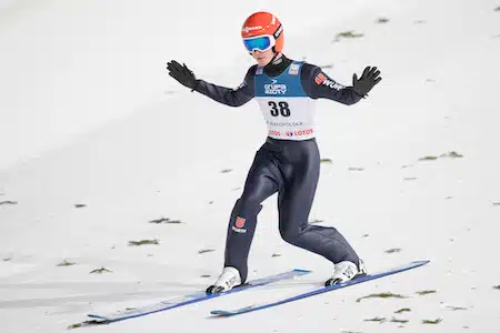 Mäkihypyn maailmancupissa nähtiin iso yllätys!