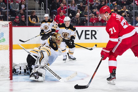 Tuukka Raskista tulee ykkösnimi NHL-seura Boston Bruinsin lähes satavuotisessa historiassa? Tuukka Raskista tulee ykkösnimi NHL-seura Boston Bruinsin lähes satavuotisessa historiassa?