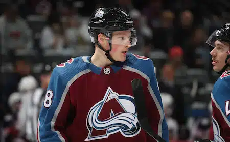 NHL-tähti laittoi pystyyn uskomattoman show'n – ”Parhaan puolustajan palkinto voidaan jo jakaa”