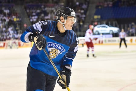 Suomalaistähdet nousivat isoon rooliin KHL-ottelussa Suomalaistähdet nousivat isoon rooliin KHL-ottelussa