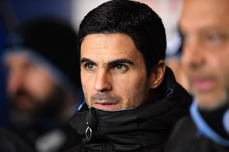 Potku-uhan alla oleva Arsenal-luotsi: "Ammuimme itseämme jalkaan" Potku-uhan alla oleva Arsenal-luotsi: ”Ammuimme itseämme jalkaan”