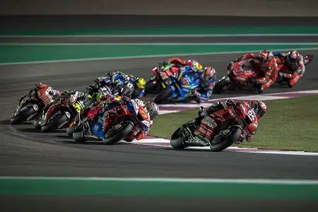 Valtaisa tulipalo MotoGP-sarjaan kuuluvan radan varikkorakennuksessa