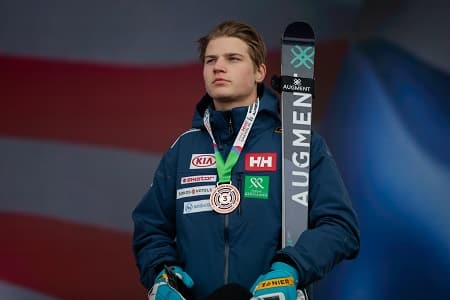 Santeri Kiiveri teki upeasti suomalaista historiaa – juhli maailmancupin ykkössijaa: ”Nyt se sitten voitettiin”