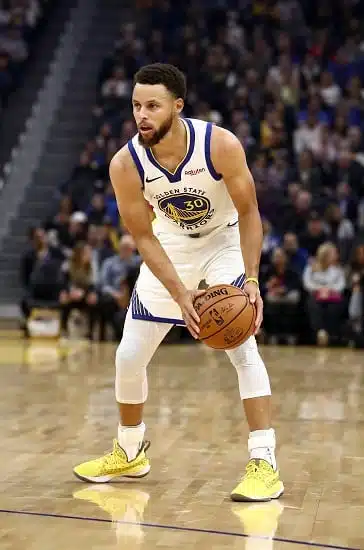 Stephen Curry johdatti Golden Staten voiton päähän konferenssifinaaleista