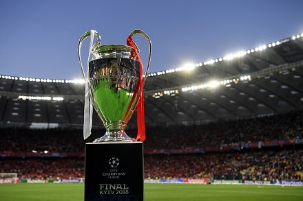 UEFA-pomo avasi suunnitelmia jalkapalloliigojen loppukauden suhteen UEFA-pomo avasi suunnitelmia jalkapalloliigojen loppukauden suhteen