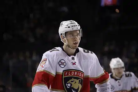 Miten Kärpät onnistui naaraamaan tuoreen MM-kultaleijonan? Urheilujohtaja avasi siirron taustoja