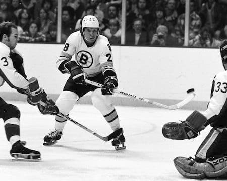 Suomalaiset NHL:ssä: Matti Hagman muisteli yhtä mieleen jäänyttä hetkeä: "Heittiks se jotain 500 taalaa siihen ja sanoi että menkää jonnekin ottamaan" Suomalaiset NHL:ssä: Matti Hagman muisteli yhtä mieleen jäänyttä hetkeä: ”Heittiks se jotain 500 taalaa siihen ja sanoi että menkää jonnekin ottamaan”