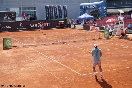 Eero Vasa jatkoon tenniksen Tampere Openissa – ”Ei tullut tyhmyyksiä” Eero Vasa jatkoon tenniksen Tampere Openissa – ”Ei tullut tyhmyyksiä”