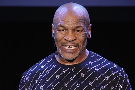 Evander Holyfield yllättää - on nyt iloinen siitä, että Mike Tyson puri palan hänen korvastaan! Evander Holyfield yllättää – on nyt iloinen siitä, että Mike Tyson puri palan hänen korvastaan!