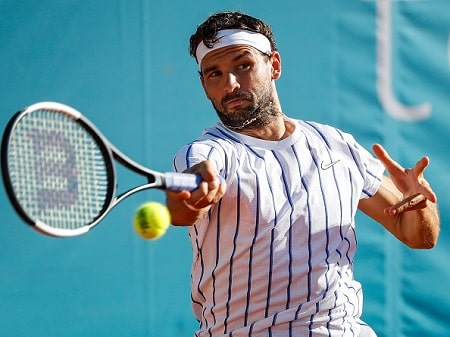 Tennistähti vahvisti koronavirustartunnan – juhli Novak Djokovicin kanssa vielä pari päivää sitten yökerhossa