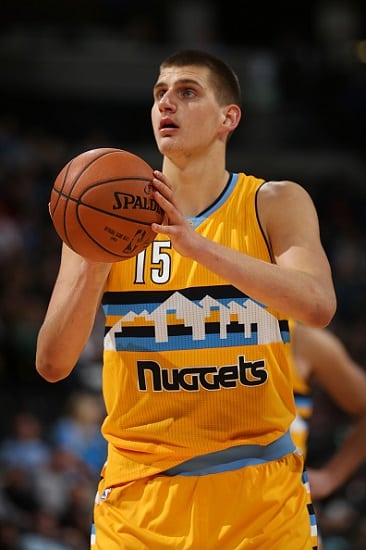 Nikola Jokic ihastutti jälleen NBA:n pudotuspeleissä – ”Hän tekee jokaisesta joukkuekaveristaan paremman”