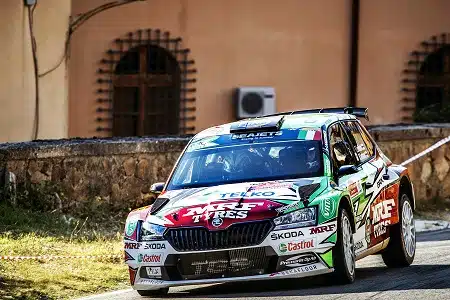 Tukivarren pultti petti suomalaisen rallikuskin Italiassa – ”Automme kiemurteli pätkillä eteenpäin”