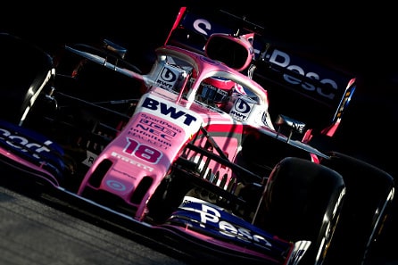 Ei ole totta! F1-kuljettaja ajoi autonsa katolleen uusintalähdössä, turva-auto radalle Ei ole totta! F1-kuljettaja ajoi autonsa katolleen uusintalähdössä, turva-auto radalle