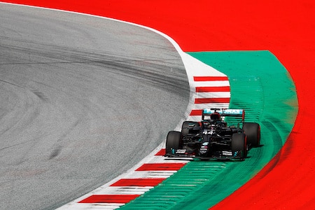 Lewis Hamilton jälleen nopein, Ferrarille jättipettymys! Lewis Hamilton jälleen nopein, Ferrarille jättipettymys!