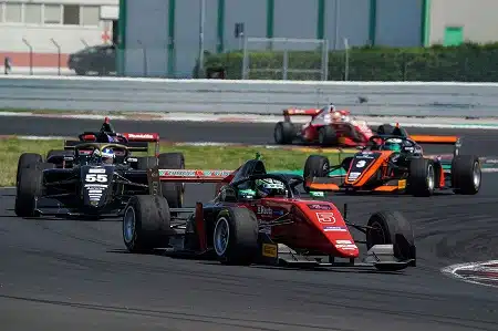 Suomalaistallilta komea temppu formuloissa